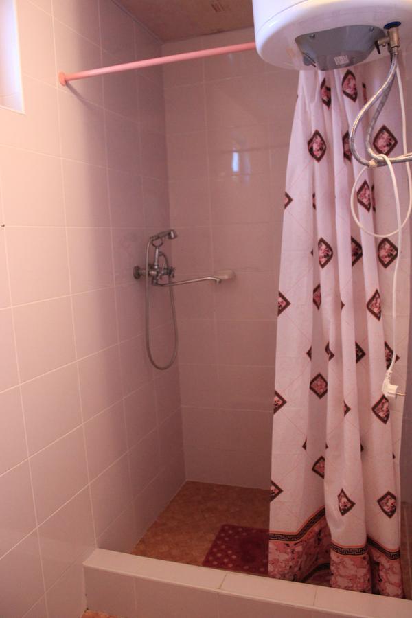 Emiliya Guest House Gagra Exterior photo